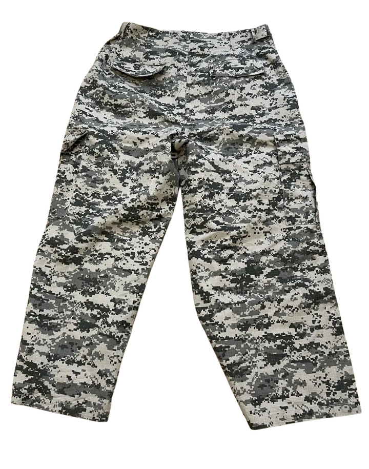 Gold+Vintage Gallery Raspberry Hills Digi Camo Cargo Pants