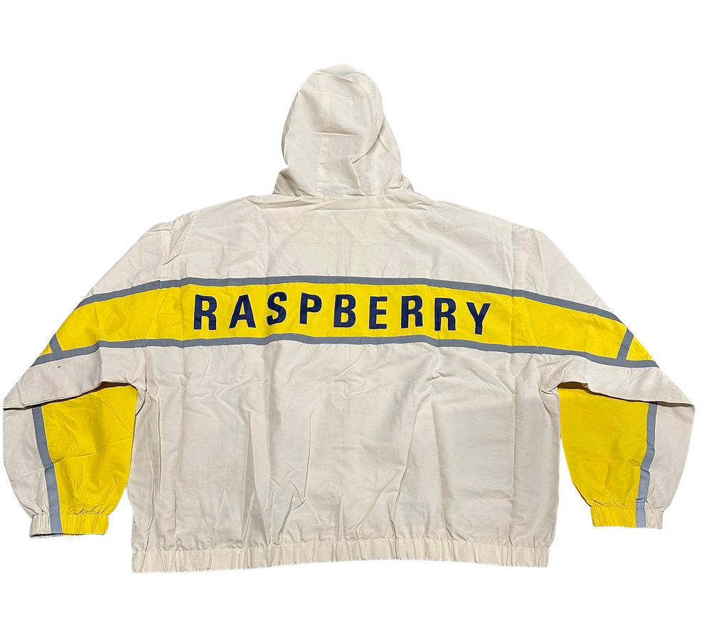 Gold+Vintage Gallery Raspberry Hills Cream 'Windbreaker'