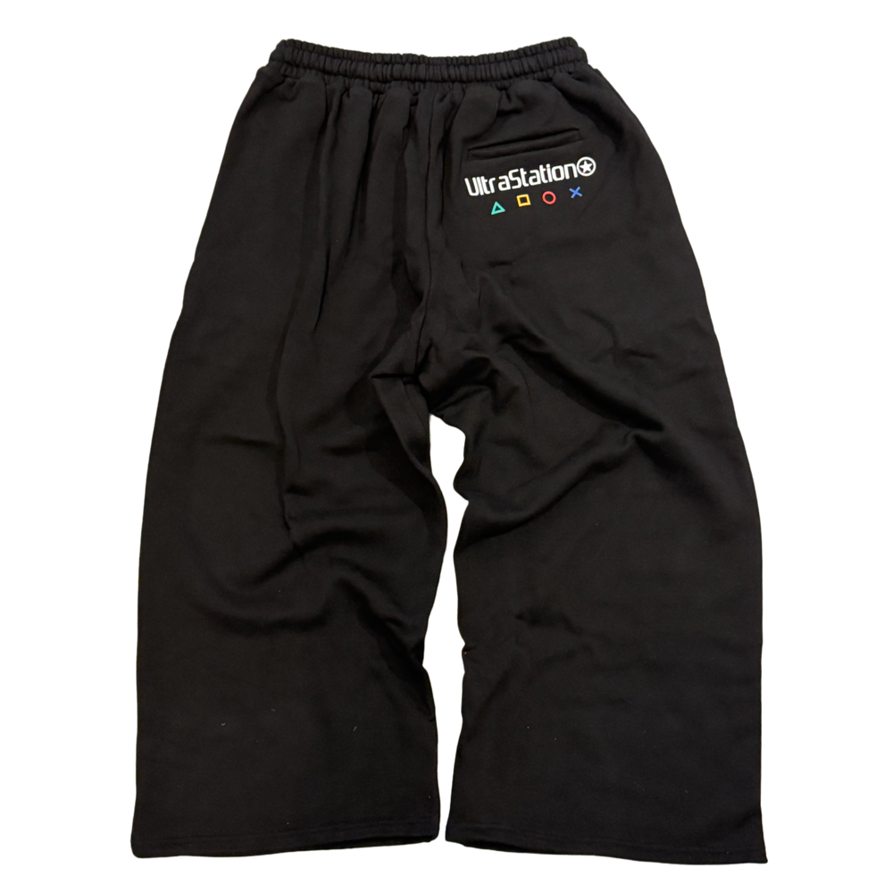 Ultra Wrld 'UltraStation 2' Black Sweatpants