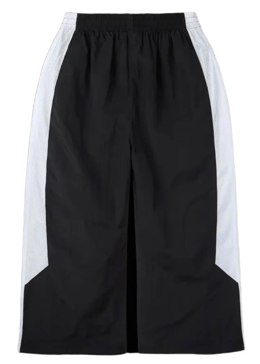 Gold + Vintage Gallery Raspberry Hills 'Tuxedo' Sweats