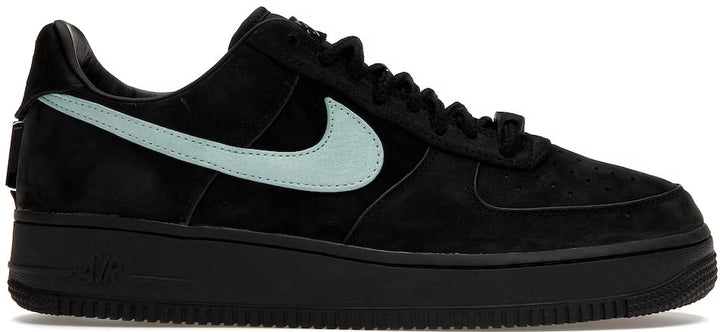 Nike Air Force 1 Low &