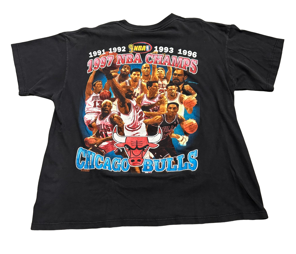 Chicago Bulls '1997 NBA Champions' Vintage Tee