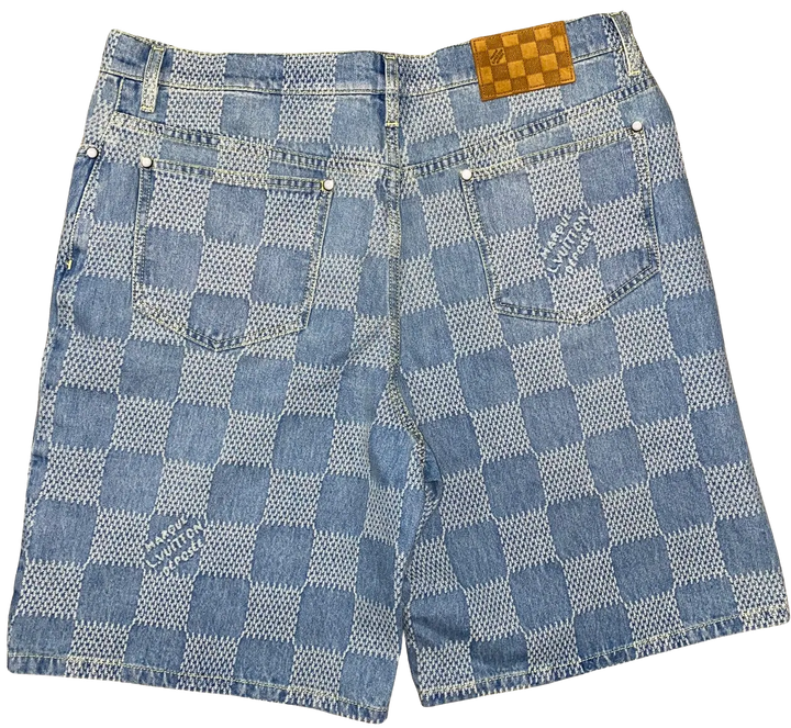 Louis Vuitton &