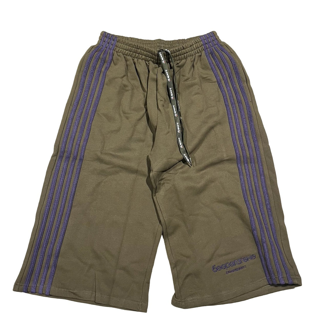 Gold+Vintage Gallery Raspberry Hills 'Olive' Long Sweat Shorts